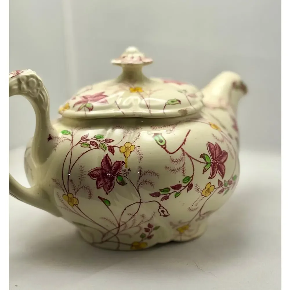 Taylor Smith & Taylor Chelsea Chintz Teapot w/ Lid Vogue 1940s Vintage USA